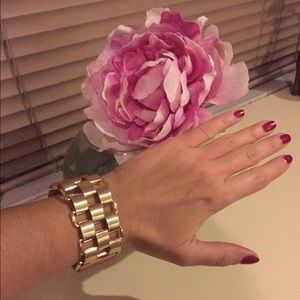 Adjustable metal leather bracelet