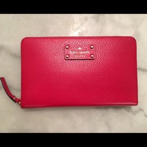 Kate Spade Wellesley Zip Travel Wallet