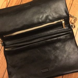 Tory Burch Bags - Tory Burch Bombe Fold-over clutch Tory Burch Bags - Tory Burch Bombe Fold-over clutch
