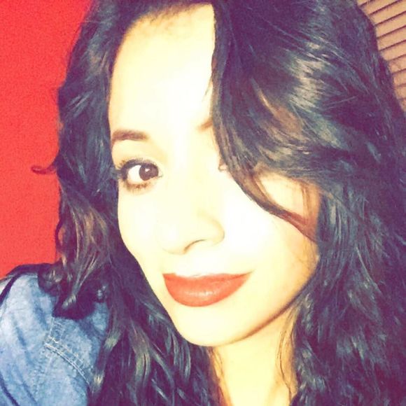 Meet your Posher, Melissa - Picture 1 of 1