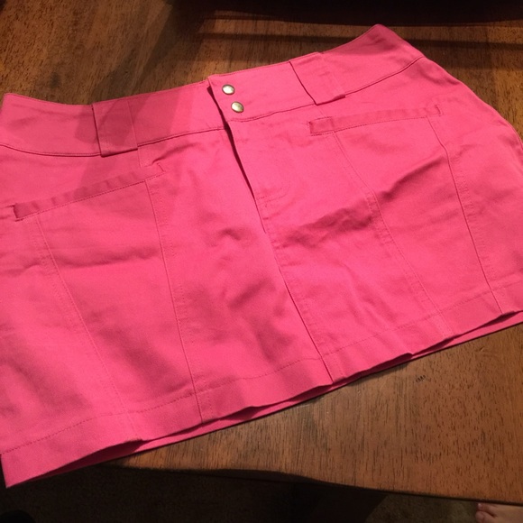 Pink Mini skirt - Picture 2 of 4