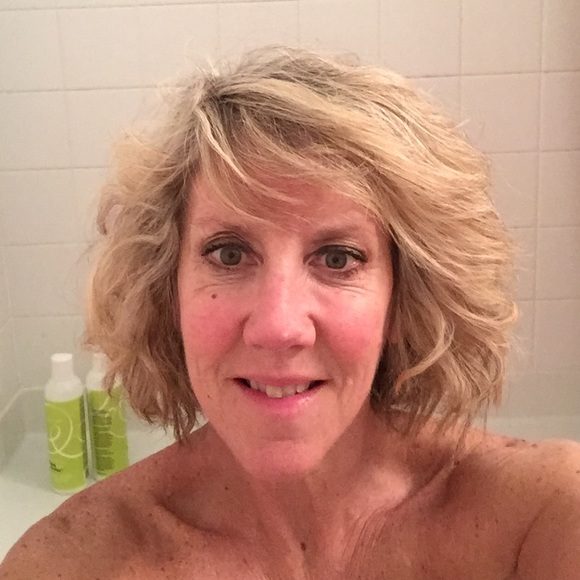 Meet your Posher, Julie