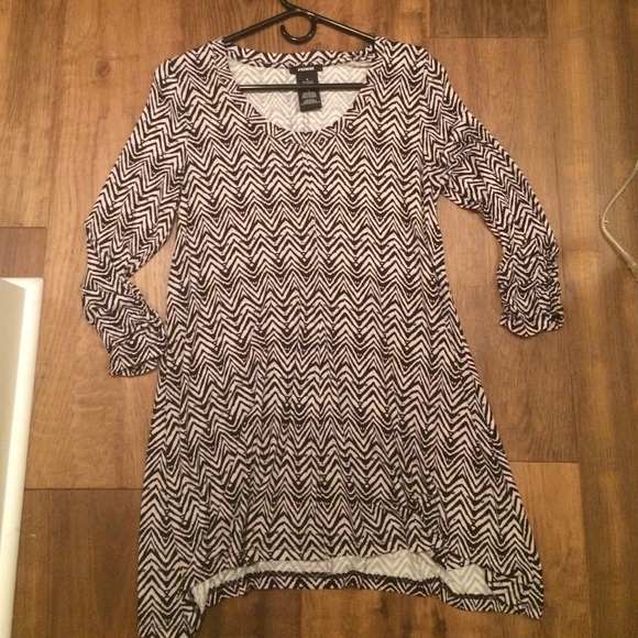 Black and White Patterned Tunic
