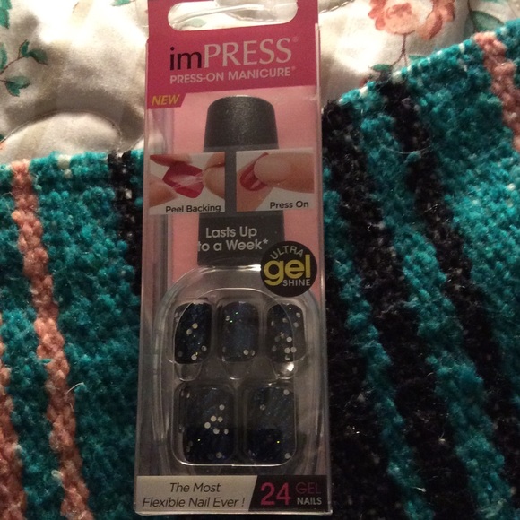 Impress Press-On Manicure