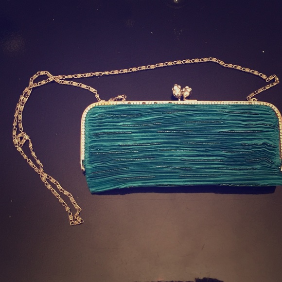Jeasica McClintock Small turquoise night purse