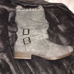 NEVER WORN!! Grey mid boots!