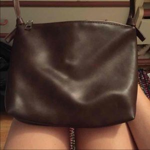 Brown cross body bag!!