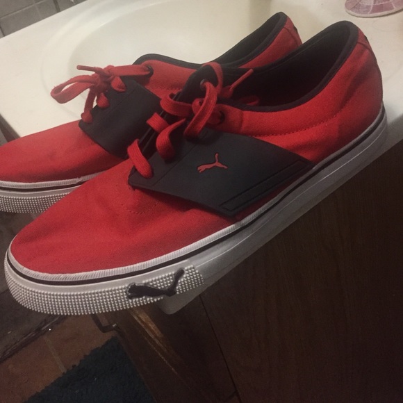 Puma shoes - Picture 4 of 4