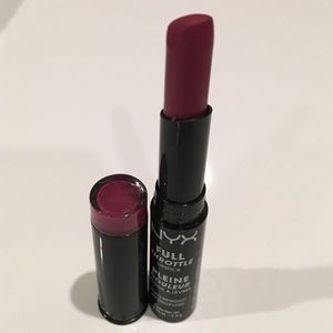 Nyx full throttle waterproof lipstick