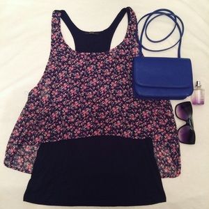 ❌Sold❌Cute floral tank top