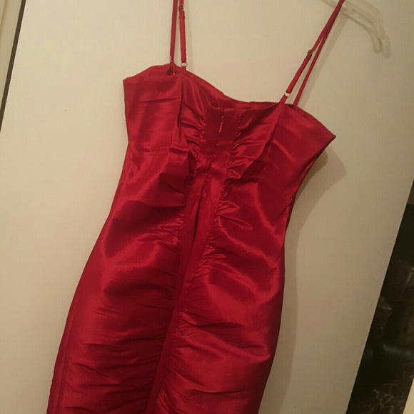 Dress - Picture 2 of 4