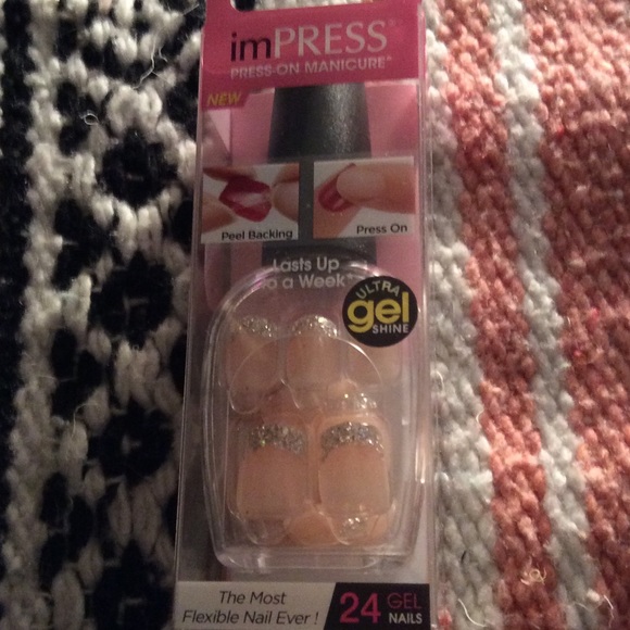 imPress Press-On Nails