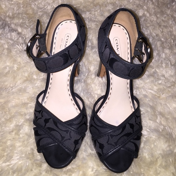 Coach Signature Platform Heels 🌸🌺🌹