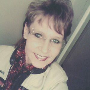 Meet your Posher, Dena