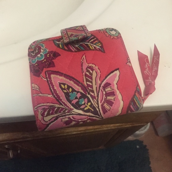 Vera Bradley Handbags - Vera Bradley wallet