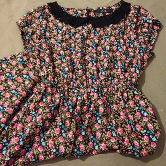 Forever 21 floral rose Peter Pan collar dress