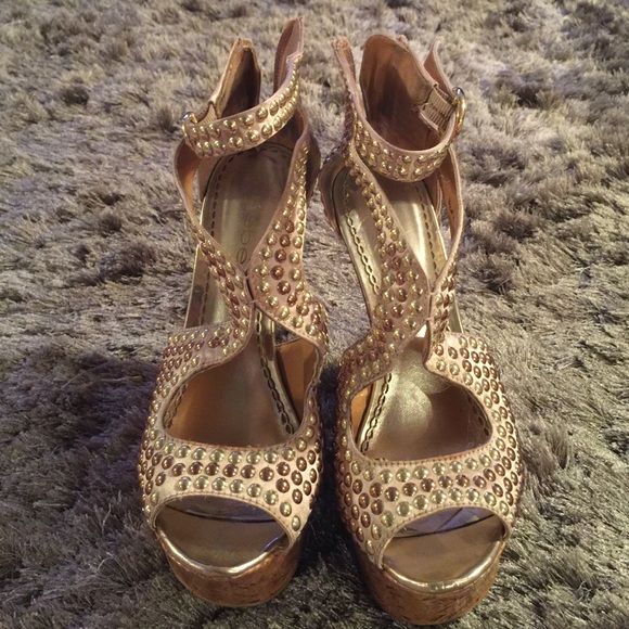 Gold and tan wedges