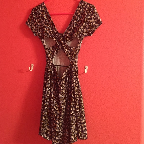 Dress - Picture 2 of 3