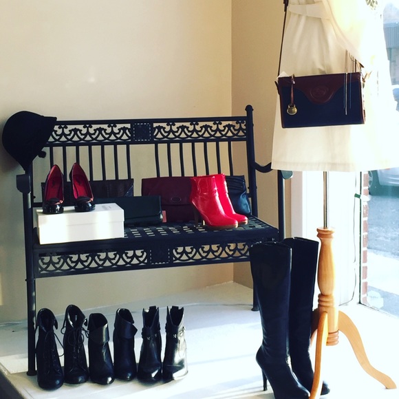 Luxe consignmet  376 pleasant st Northampton MA 01060 - Picture 4 of 12