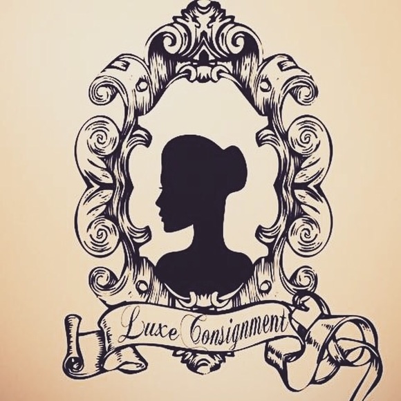 Luxe consignmet  376 pleasant st Northampton MA 01060 - Picture 5 of 12