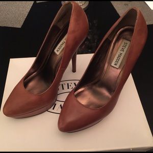Steve Madden Brown Heels w/ platform