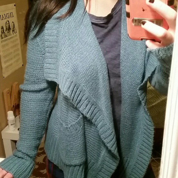 Blue sweater - Picture 2 of 2