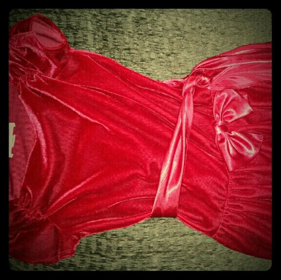 Girl's red velvet dress!