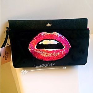LIMITED EDITION Lip Clutch