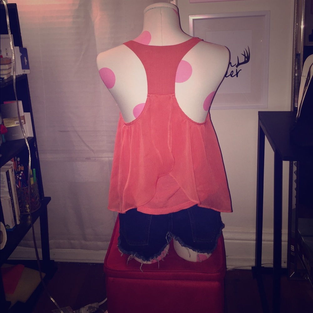 Coral flowy tank