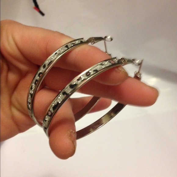 Jewelry - Big Sparkling Leopard Print Hoop Earrings!!