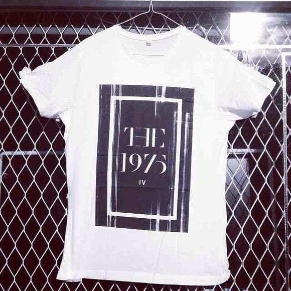 1975 IV tee