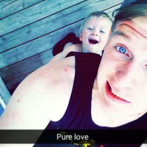 Meet your Posher, Ethan