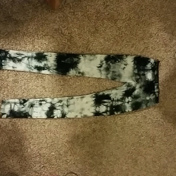 Brandy Melville tie dye legging