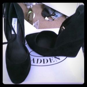 ⚡️SALE!! Steve Madden Wedges