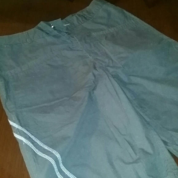 Designer Short - Picture 3 of 4