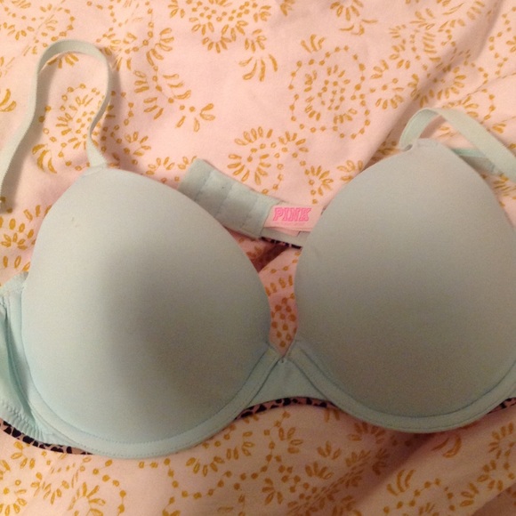 New never been worn Victoria's Secret bra - Picture 1 of 3
