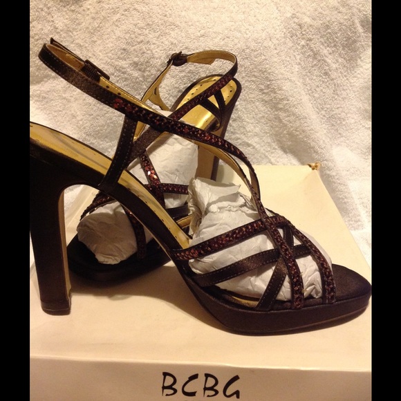 Chocolate high-heel-Satin -platform-sandal - Picture 3 of 4