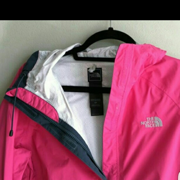 Pink north face - Picture 2 of 3