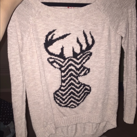 Deer cheveron sweater