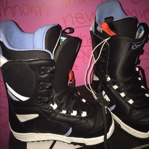 Size 7 snowboarding boots