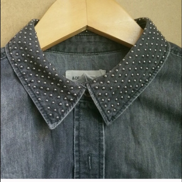 Jean shirt with studs on collar!!! - Picture 2 of 4