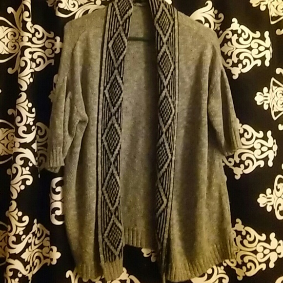 Short sleeve cardigan