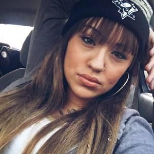 Meet your Posher, Hollyy