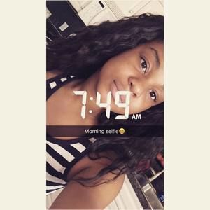 Meet your Posher, Kayla