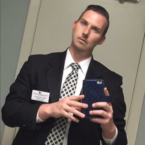 Meet your Posher, Mikie