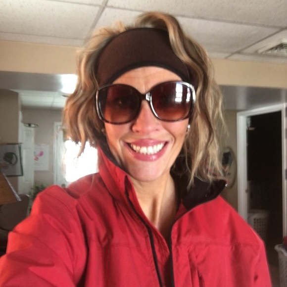 Meet your Posher, Tammy - Picture 1 of 1