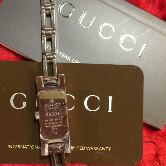 Authentic GUCCI Watch Diamond in Silver Stainless - Picture 3 of 4
