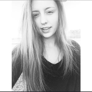 Meet your Posher, Alyson