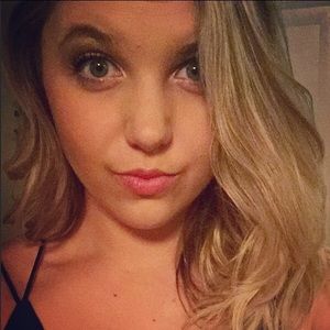 Meet your Posher, Marissa