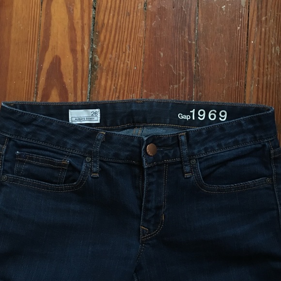 Gap dark wash jeans, size 26, skinny